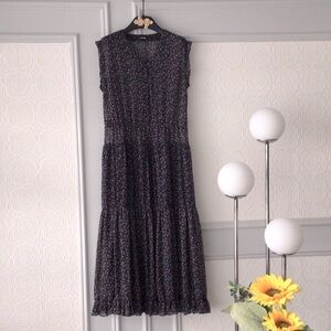 Chic Black Floral Maxi Dress